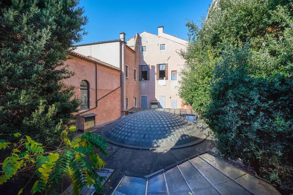 Ca' Del Pittore In Dorsoduro, Elegant Fine Arts District Apartment